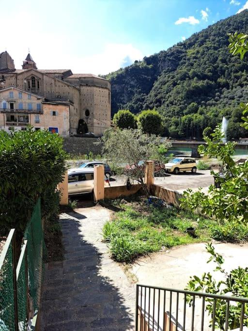 Appartamento Superbe Rez-de-Jardin refait à neuf. Breil-sur-Roya Esterno foto
